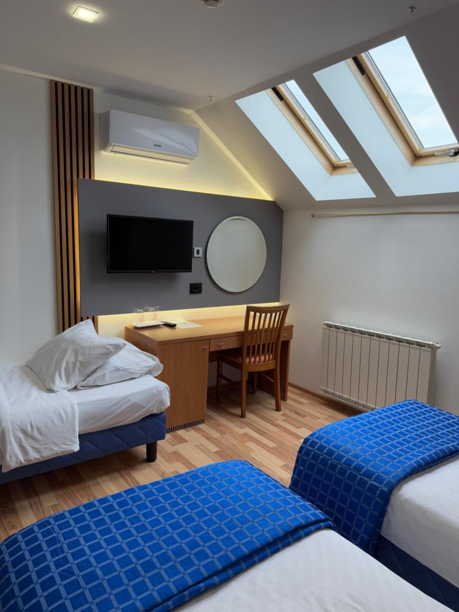 Motel M Vlasenica ภายนอก รูปภาพ