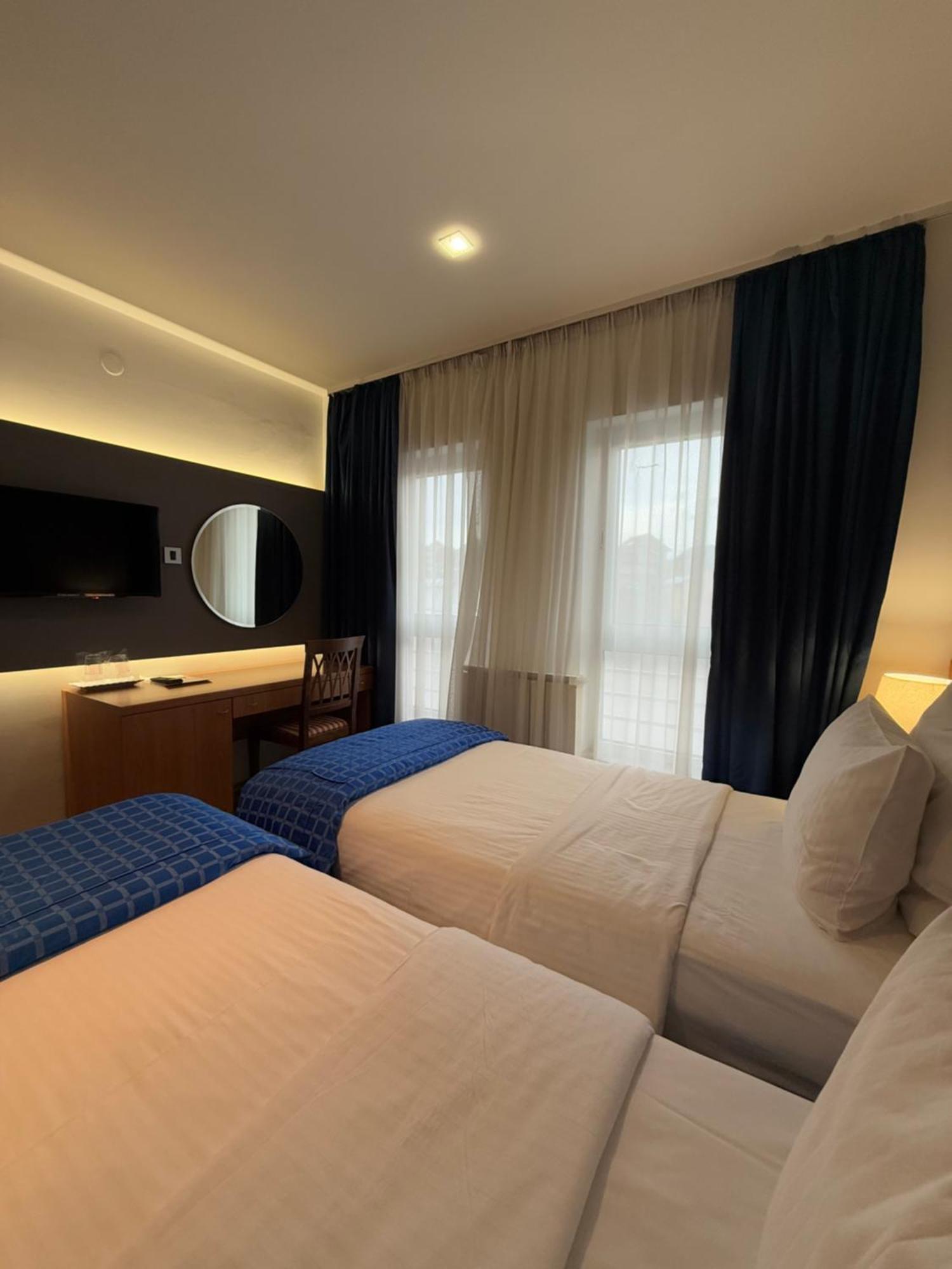 Motel M Vlasenica ภายนอก รูปภาพ