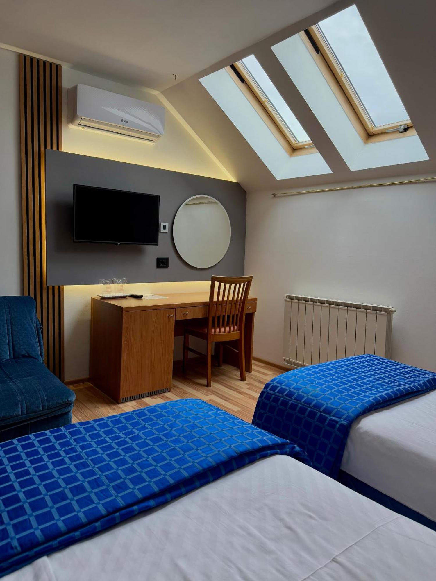 Motel M Vlasenica ภายนอก รูปภาพ