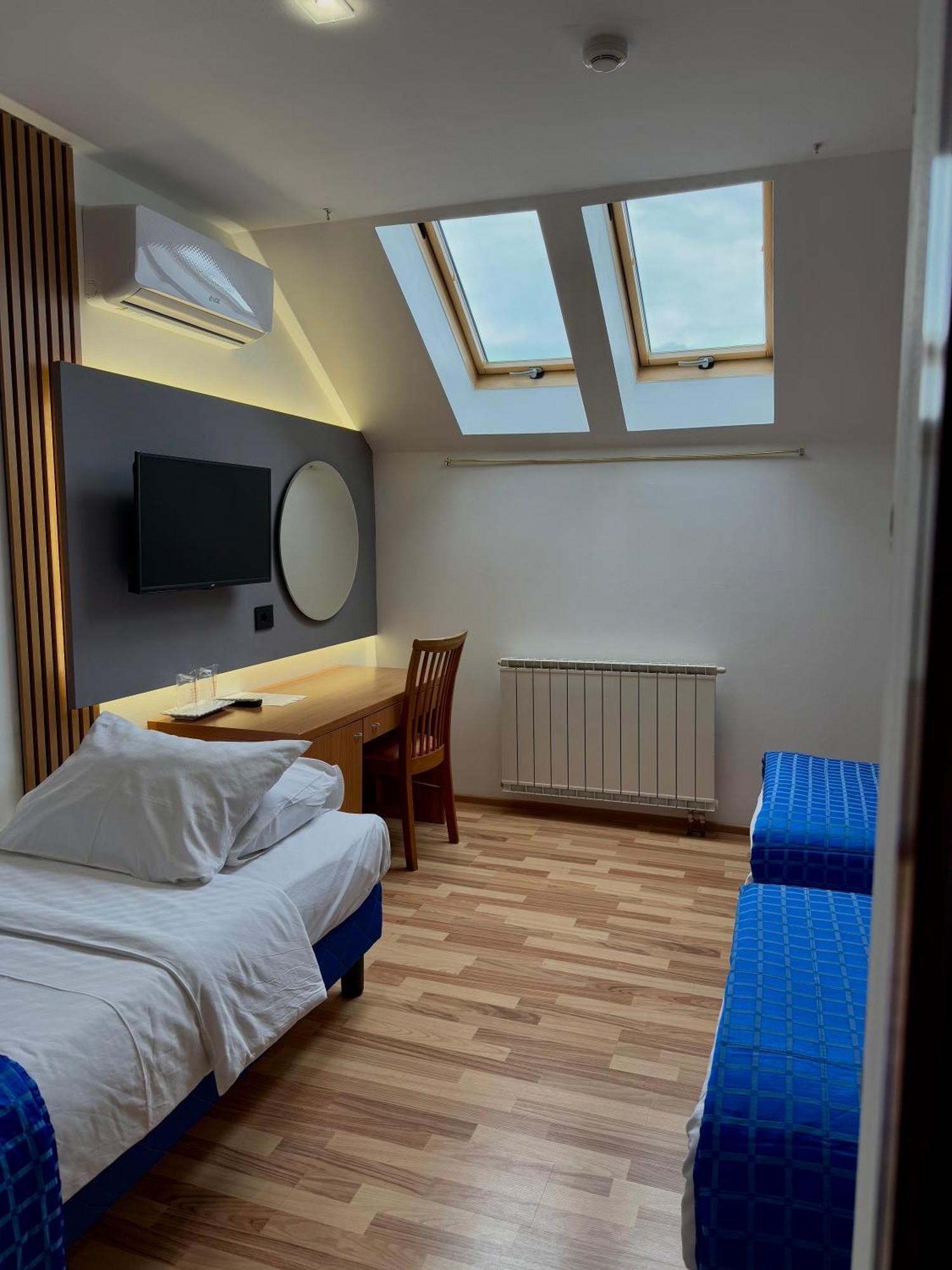 Motel M Vlasenica ภายนอก รูปภาพ