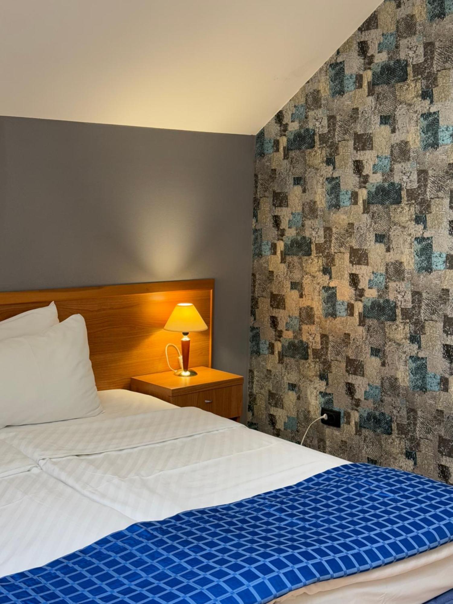 Motel M Vlasenica ภายนอก รูปภาพ