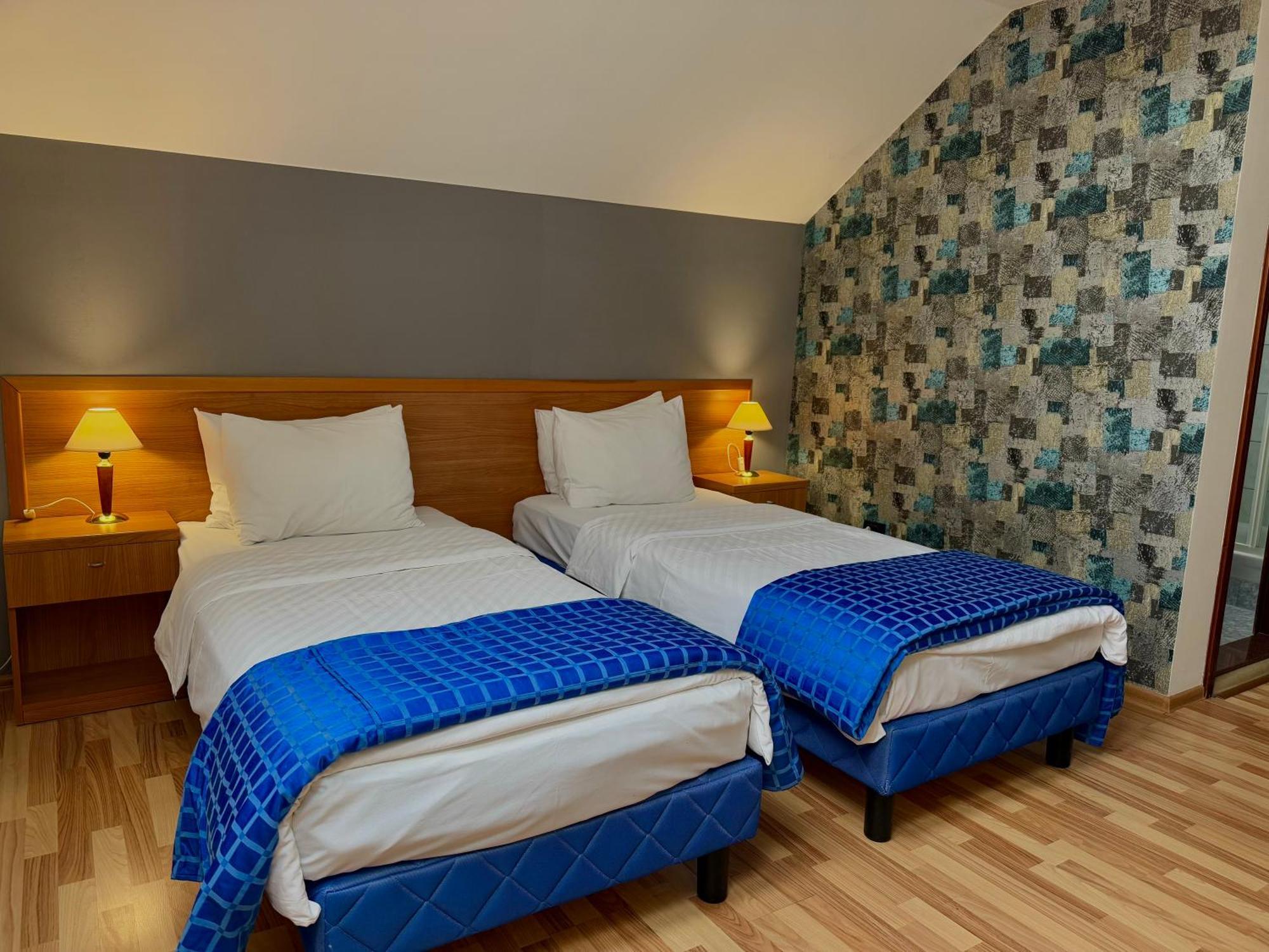 Motel M Vlasenica ภายนอก รูปภาพ